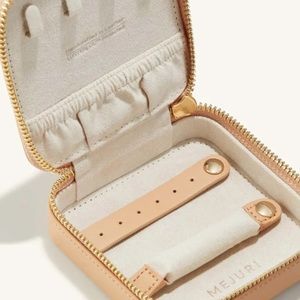 Mejuri jewelry travel case